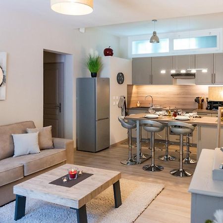Les Volets Rouges Apartment กาวายง ภายนอก รูปภาพ