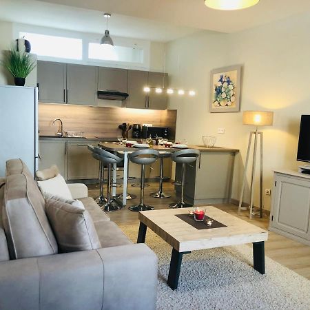 Les Volets Rouges Apartment กาวายง ภายนอก รูปภาพ
