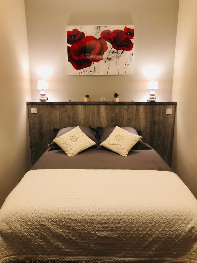 Les Volets Rouges Apartment กาวายง ภายนอก รูปภาพ